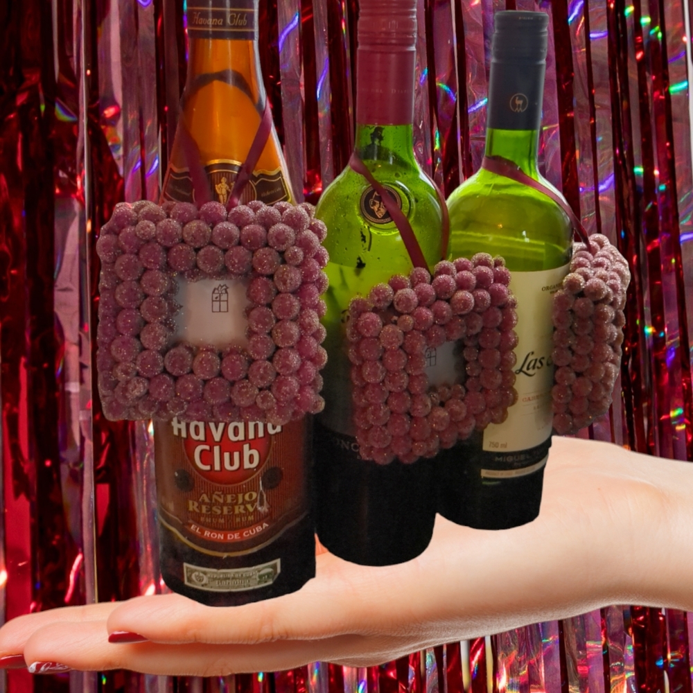 Luxury Grape Fruit Photo Frame to Ad to any Bottle